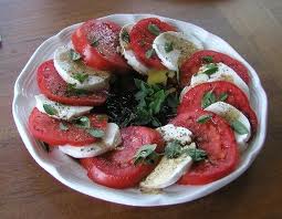 Tomato and mozzarella cheese salad