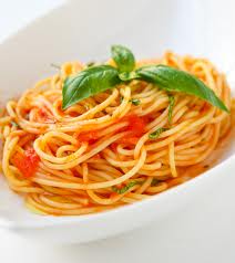spaghetti with tomato and cheese sauce
